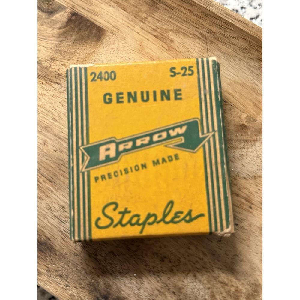 Arrow Staples S-25 Vintage Box 75% Full